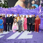 Vợ chồng Emily Blunt và John Krasinski, Ryan Reynolds, Matt Damon, Bradley Cooper “đọ sắc” trên thảm đỏ